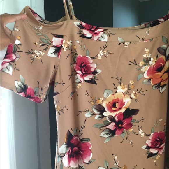 Dress - Picture 3 of 4